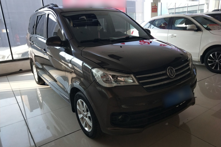 东风风光 风光330 2019款 1.5L手动实用型II 国VI车身外观3