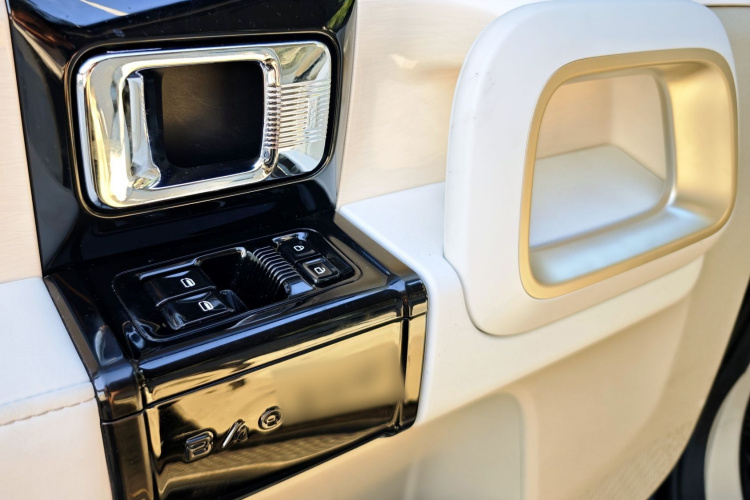 宝骏KiWi EV 2023款 智潮版 磷酸铁锂中控内饰7006