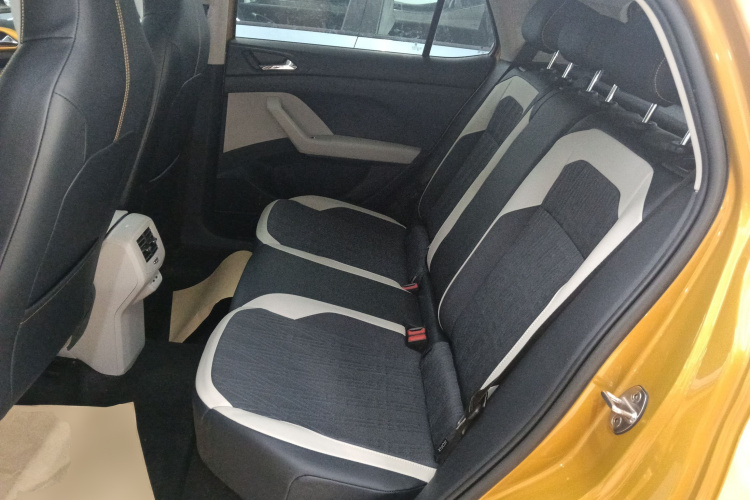 大众 途铠 2019款 280TSI DSG舒适版中控内饰7004