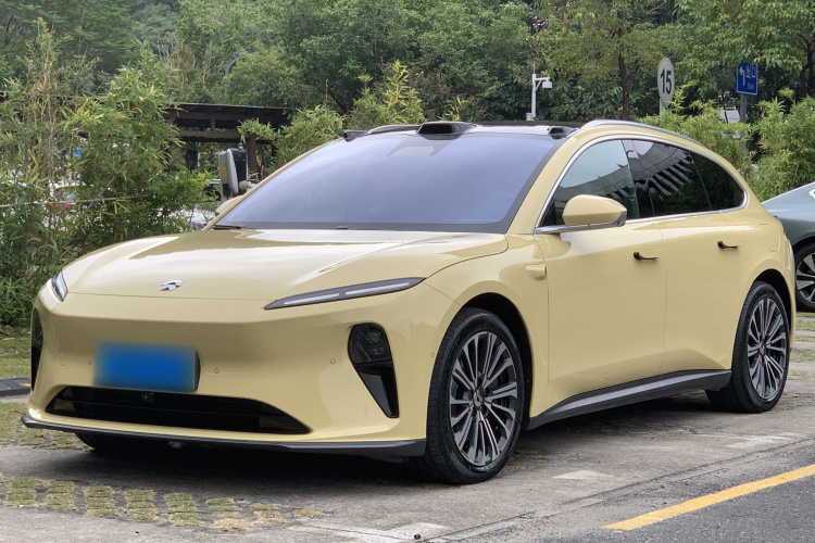 蔚来ET5T 2024款 75kWh Touring车身外观1