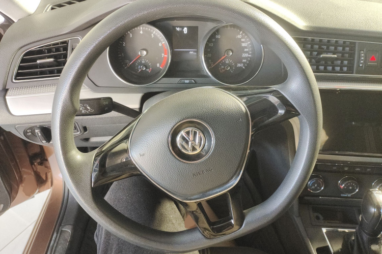 大众 凌渡 2017款 230TSI DSG风尚版中控内饰13