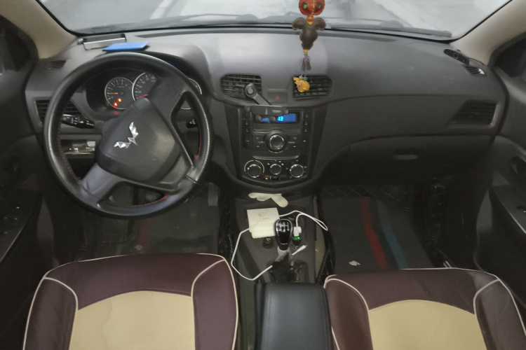 五菱汽车 五菱宏光 2014款 1.5L S标准型中控内饰7002