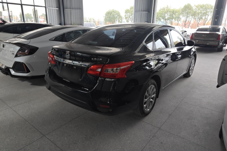 日产 轩逸 2024款 经典 1.6XE CVT舒适版车身外观7