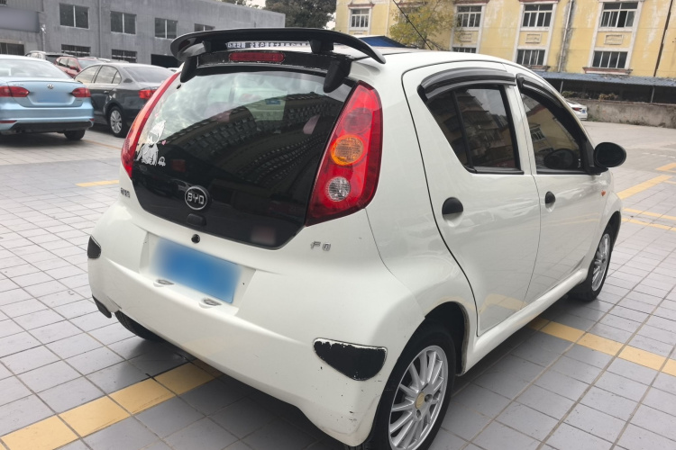 比亚迪F0 2015款 1.0L AMT 铉酷型车身外观7