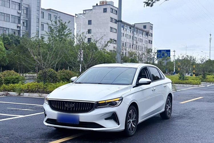 吉利汽车 帝豪 2022款 第4代 1.5L CVT精英型车身外观1