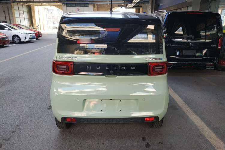 五菱汽车 宏光MINIEV 2022款 轻松款 三元锂车身外观6