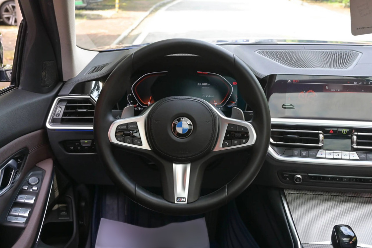 宝马3系 2021款 改款二 325Li M运动曜夜套装中控内饰7002