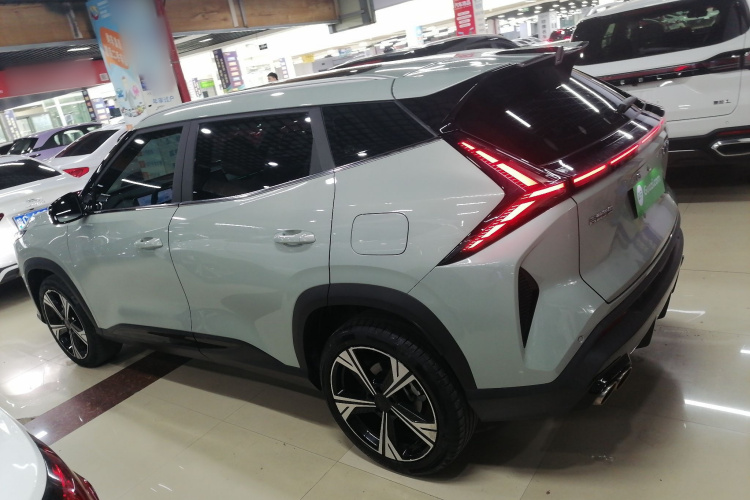 吉利汽车 2023款 博越COOL 1.5TD 智尊型车身外观4