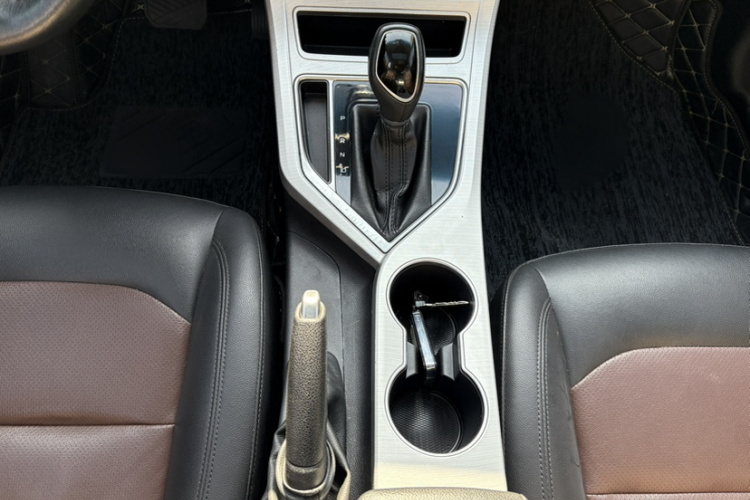 吉利汽车 远景 2018款 1.5L 自动幸福版局部细节18