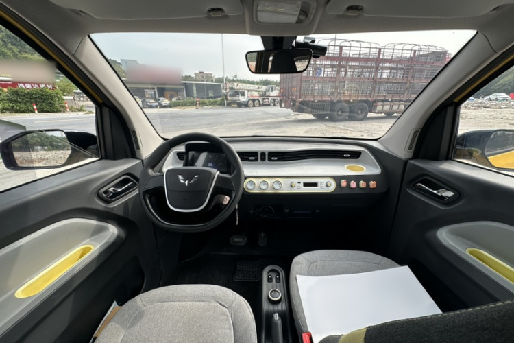 五菱汽车 宏光MINIEV 2021款 马卡龙时尚款 磷酸铁锂中控内饰7005