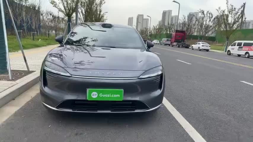 鸿蒙智行 智界R7 2025款 增程 251km Max实拍1