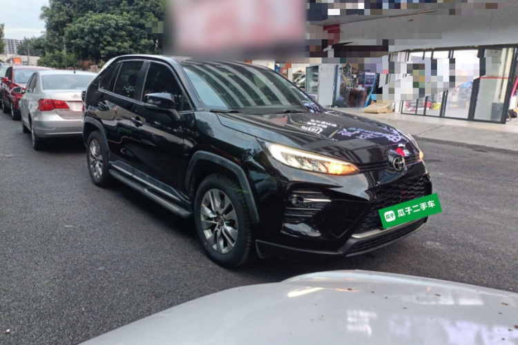 丰田 威兰达 2020款 2.0L CVT两驱豪华版车身外观3