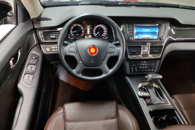 红旗H7 2017款 1.8T 豪华型中控内饰13