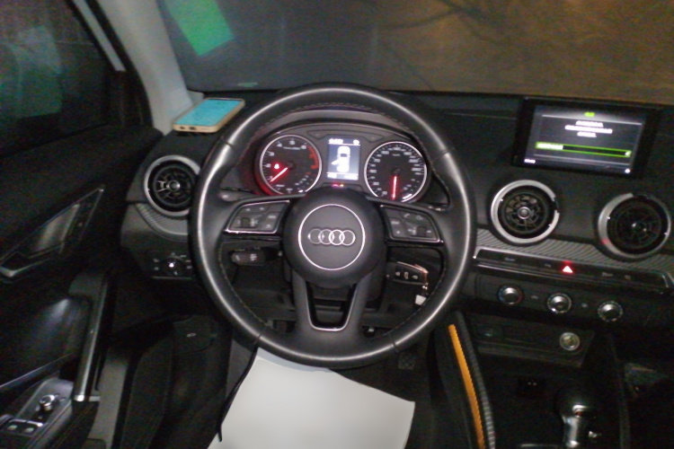 奥迪Q2L 2022款 35 TFSI 进取致雅型中控内饰13