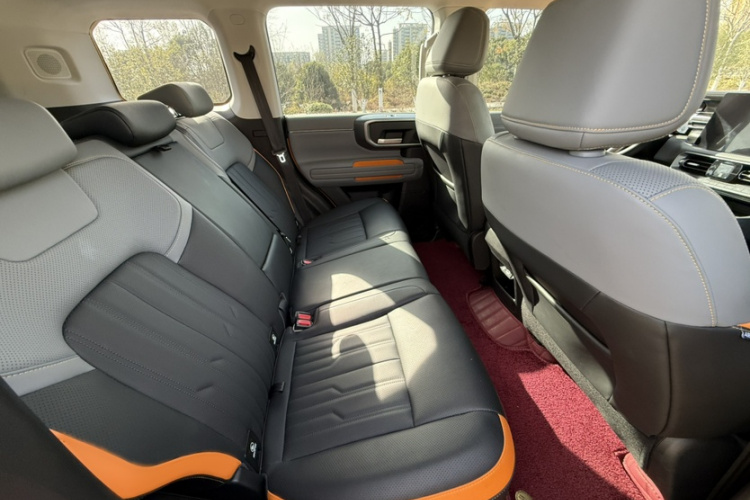 北京越野 北京BJ40 2024款 2.0T 全新城市猎人版 侠客型车身外观6002