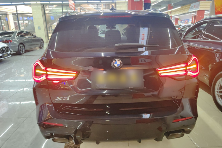 宝马X3 2023款 改款 xDrive30i 领先型 M曜夜套装车身外观6
