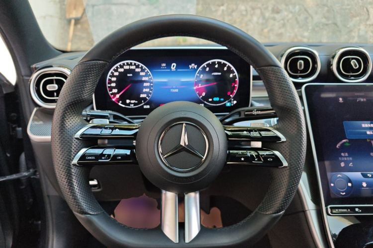 奔驰C级 2022款 改款 C 200 L 运动版局部细节13