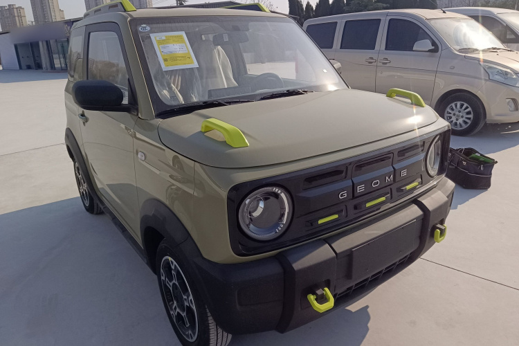 吉利银河 2025款 210km 熊猫骑士车身外观3