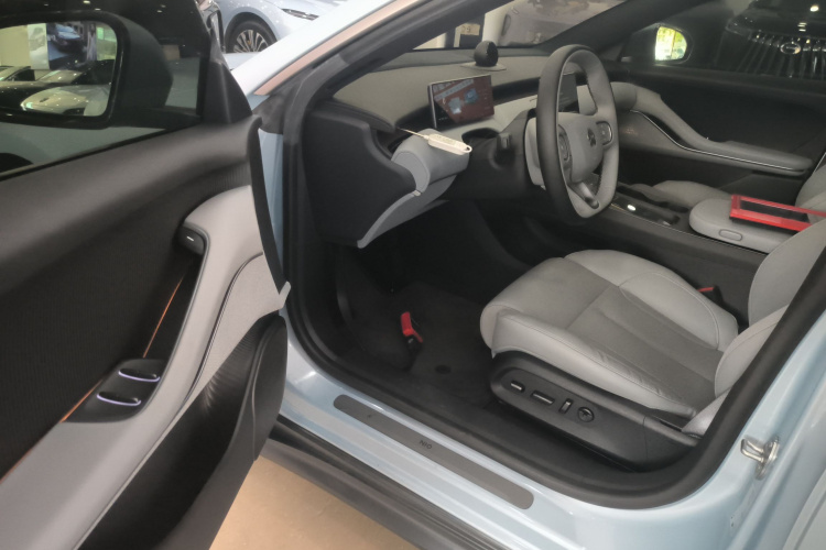 蔚来ET5 2022款 75kWh中控内饰7003