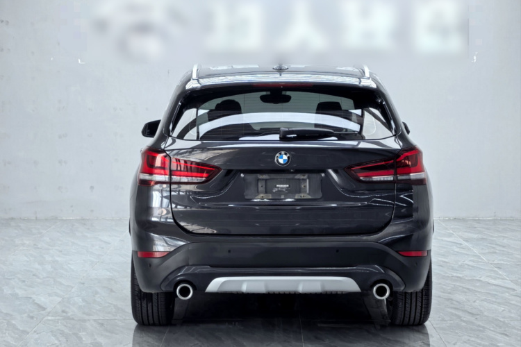 宝马X1 2021款 sDrive20Li 尊享型车身外观6006