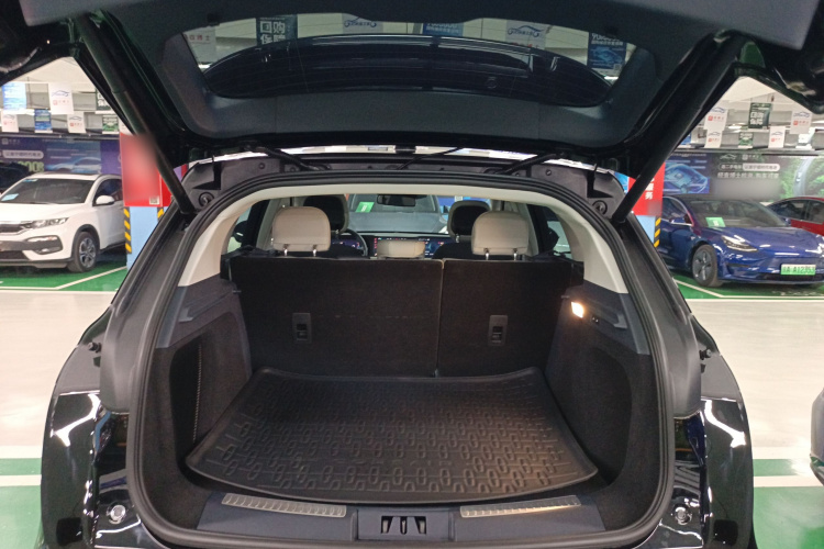 林肯 冒险家 2023款 2.0T 两驱尊雅版机舱底盘23