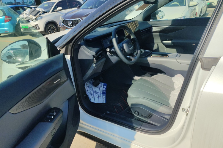 领克07 2024款 EM-P 126长续航 Halo中控内饰20