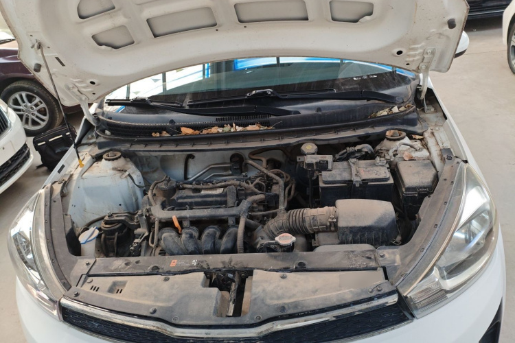 起亚 焕驰 2017款 1.4L 手动时尚版Smart机舱底盘24