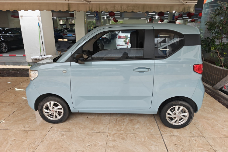 五菱汽车 宏光MINIEV 2020款 悦享款 磷酸铁锂车身外观4