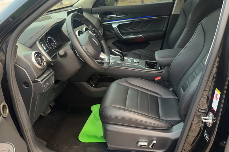 魏牌 VV5 2019款 1.5T 两驱颜先锋中控内饰7001