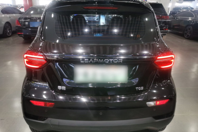 零跑汽车 零跑T03 2021款 400舒享版车身外观6