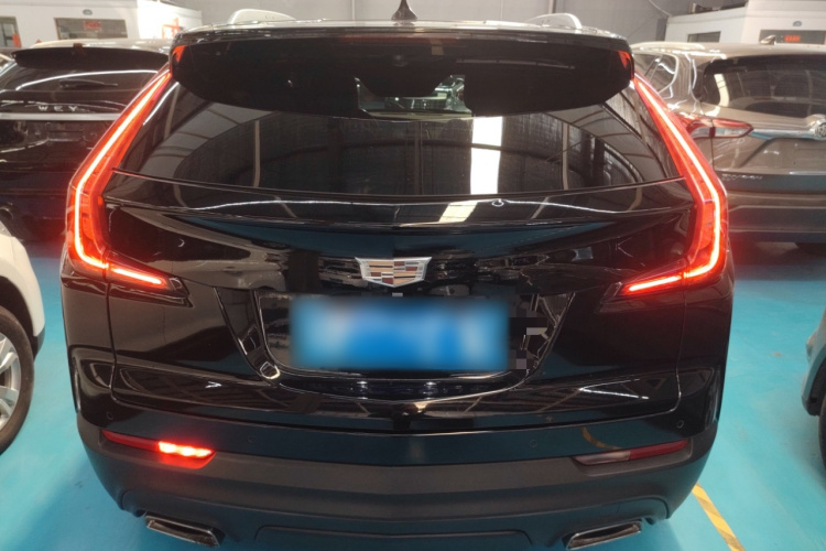 凯迪拉克XT4 2018款 28T 两驱技术型车身外观6