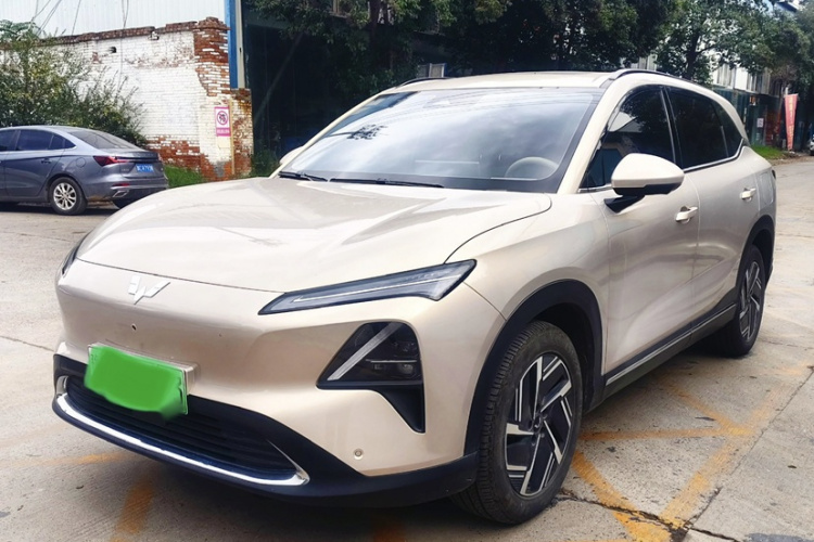 五菱汽车 五菱星光S 2024款 130km 旗舰型车身外观1