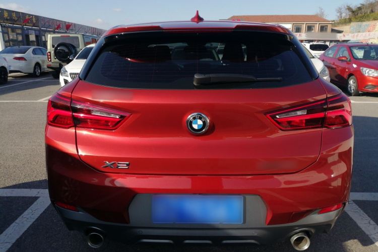 宝马X2 2020款 sDrive25i 领先型M越野套装车身外观6