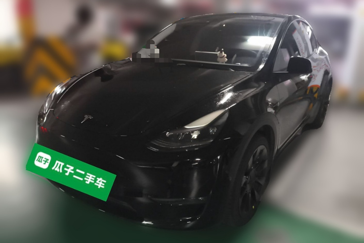 特斯拉 Model Y 2021款 标准续航后驱版车身外观1