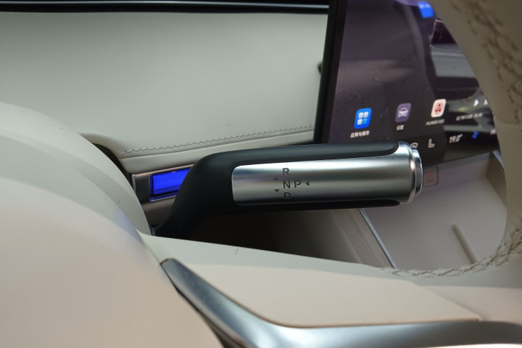 鸿蒙智行 享界S9 2024款 纯电 Ultra 四驱旗舰版局部细节18