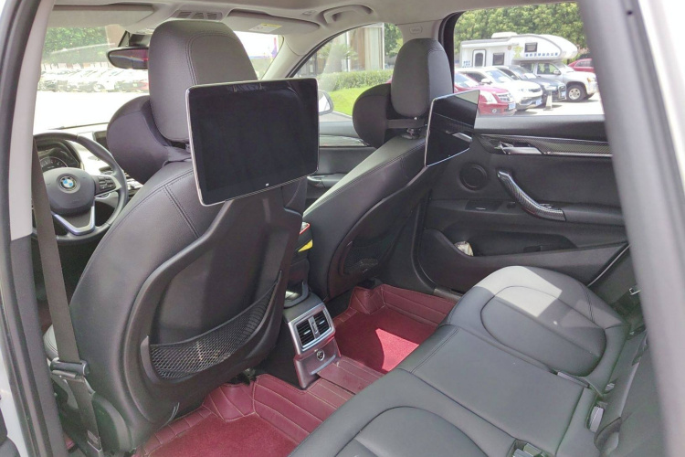 宝马X1 2018款 sDrive18Li 时尚型中控内饰7002