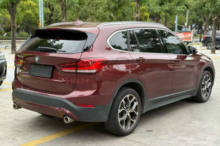 宝马X1 2021款 sDrive25Li 领先型车身外观6009