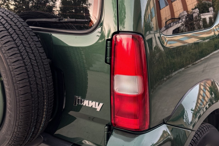 铃木 吉姆尼 2012款 1.3 AT JLX车身外观6002