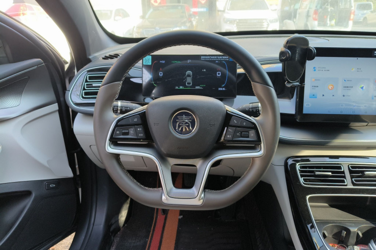 比亚迪 秦PLUS 2024款 荣耀版 EV 420KM领先型中控内饰13