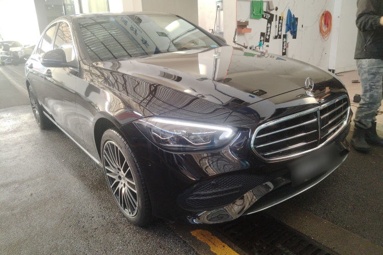 奔驰C级 2024款 改款三 C 260 L车身外观3