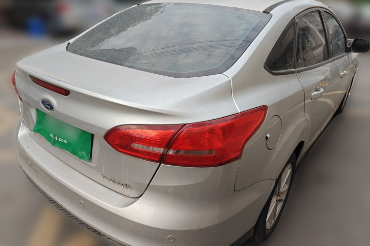 福特 福克斯 2015款 三厢 1.6L 自动风尚型车身外观6005