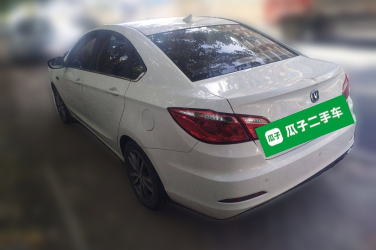 长安 逸动 2016款 1.6L 手动风尚型车身外观6003