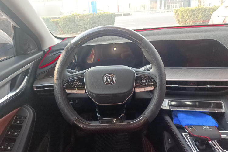 长安 逸动 2025款 PLUS 1.4T 双离合高能版局部细节13