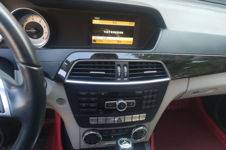 奔驰C级 2011款 C 200 CGI 时尚型局部细节16