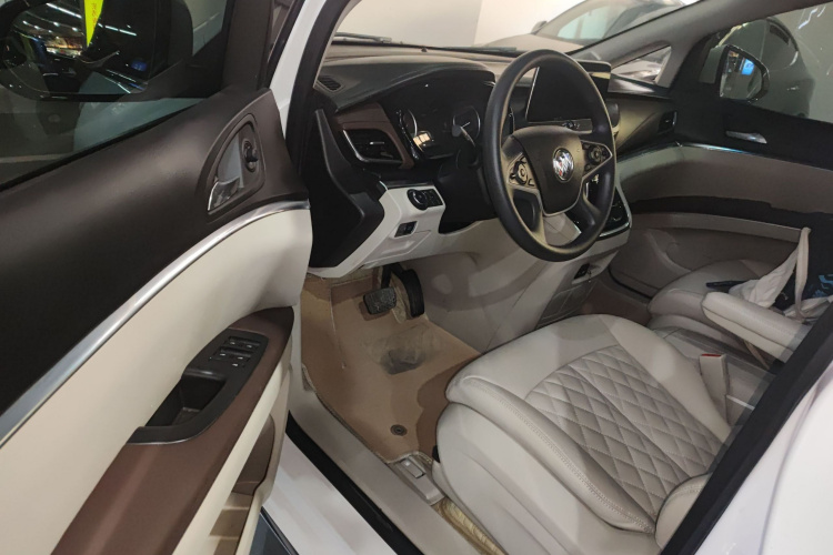 别克GL8 2023款 陆上公务舱 智享型中控内饰20