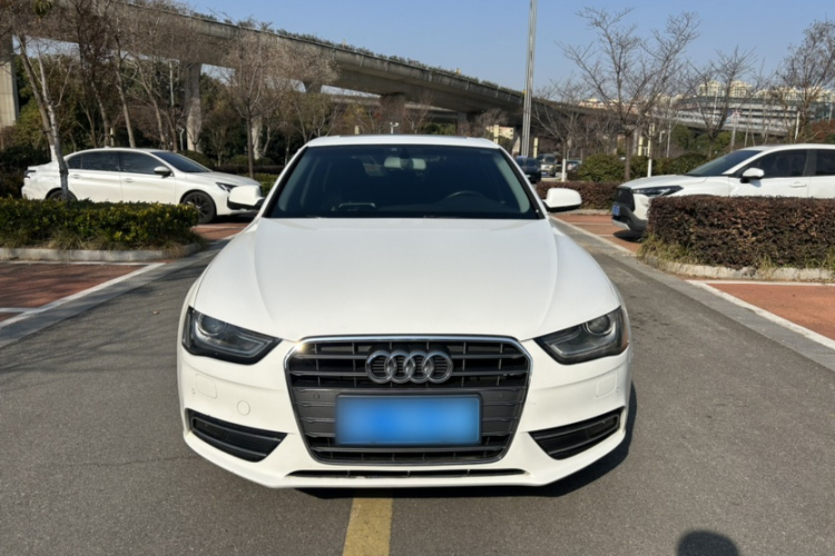 奥迪A4L 2013款 35 TFSI 自动标准型车身外观6001