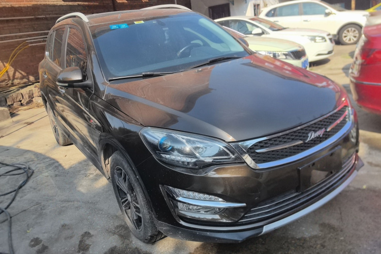 众泰 大迈X5 2017款 升级版 1.5T CVT知县型车身外观6002