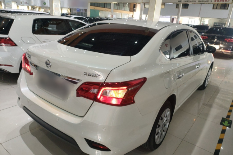 日产 轩逸 2021款 经典 1.6XE CVT专享版车身外观7