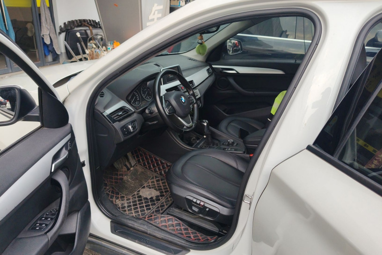 宝马X1 2018款 sDrive18Li 时尚型中控内饰20