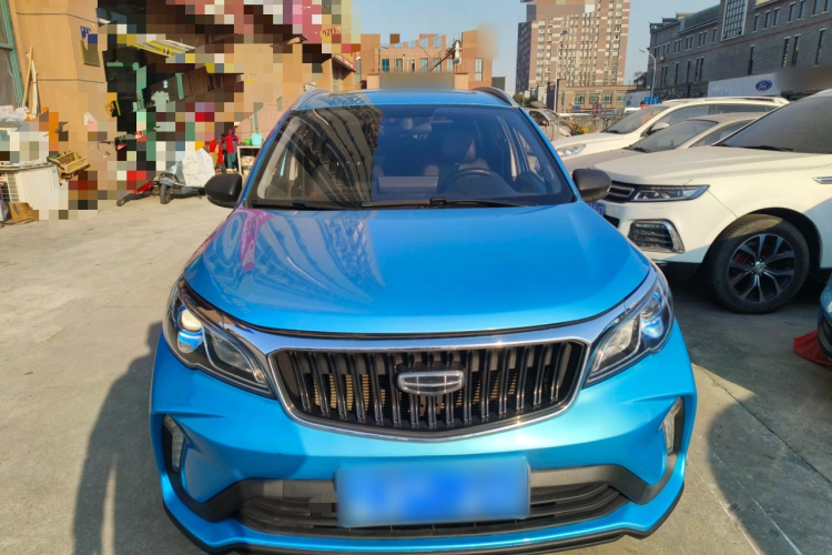 吉利汽车 远景X3 2021款 PRO 1.5L CVT尊贵型车身外观2